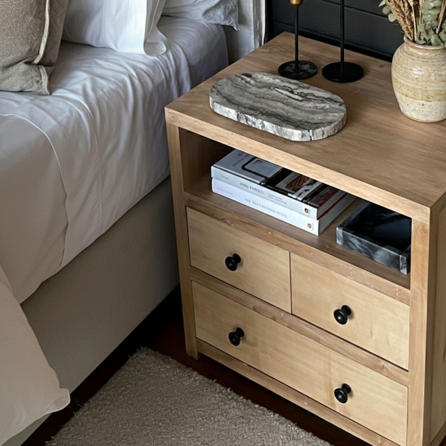 Velador Zurich 3 cajones