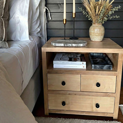 Velador Zurich 3 cajones